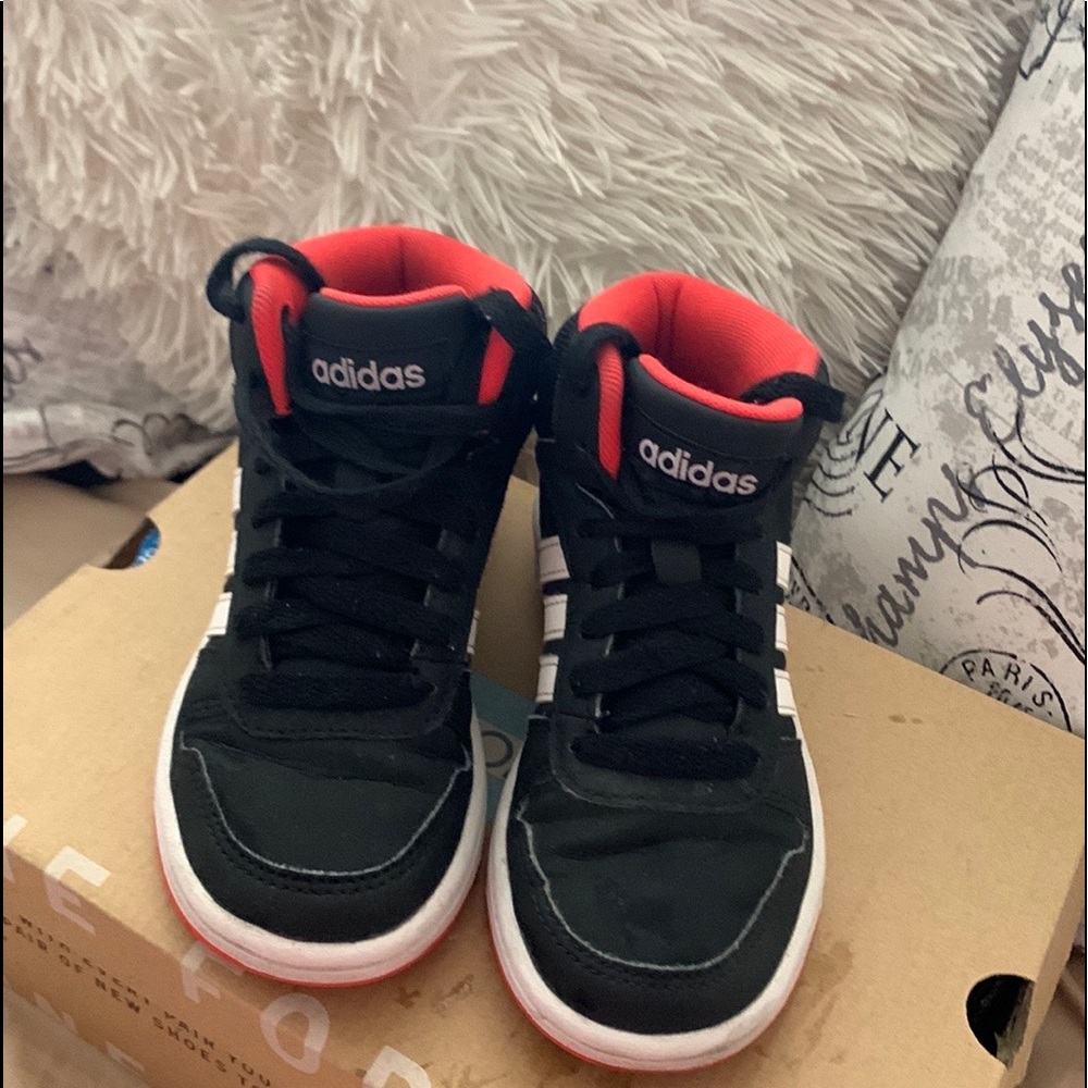Kids snickers shoes